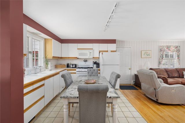 3 Redwood Drive, North Providence, RI 02911