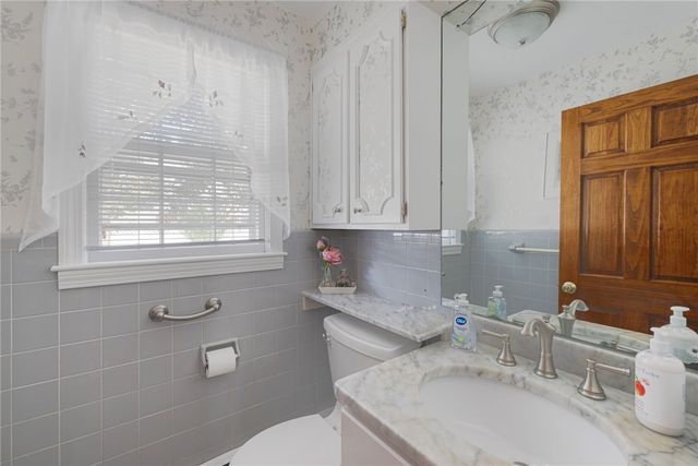 3 Redwood Drive, North Providence, RI 02911