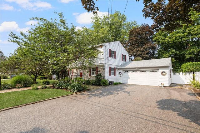 3 Redwood Drive, North Providence, RI 02911