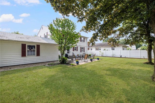 3 Redwood Drive, North Providence, RI 02911