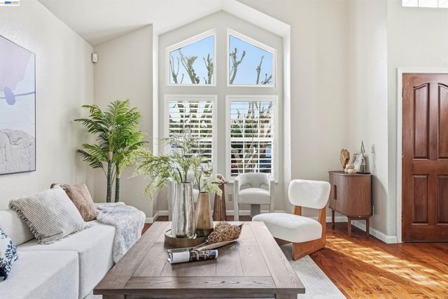 280 Summerford Cir, San Ramon, CA 94583