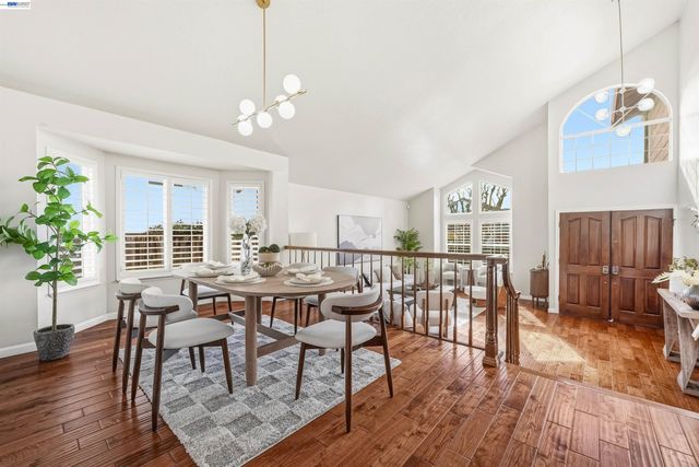 280 Summerford Cir, San Ramon, CA 94583