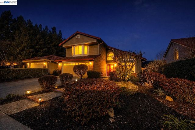 280 Summerford Cir, San Ramon, CA 94583