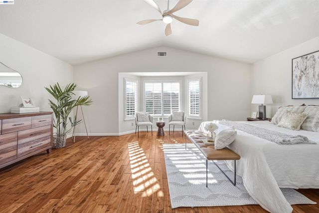 280 Summerford Cir, San Ramon, CA 94583