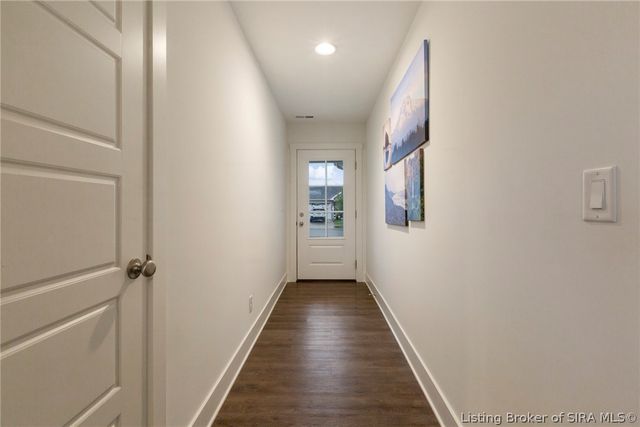 817 Wolf Run Park Boulevard, Jeffersonville, IN 47130