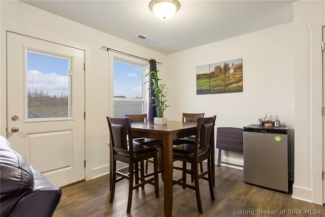 817 Wolf Run Park Boulevard, Jeffersonville, IN 47130