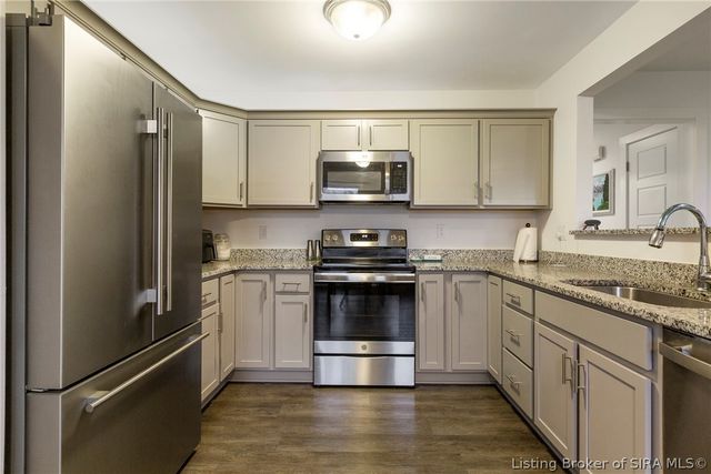 817 Wolf Run Park Boulevard, Jeffersonville, IN 47130