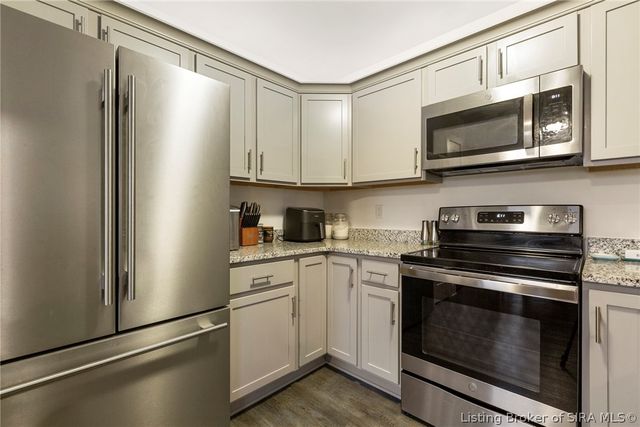 817 Wolf Run Park Boulevard, Jeffersonville, IN 47130