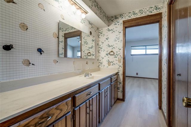 4713 Hemlock Circle, Oklahoma City, OK 73162