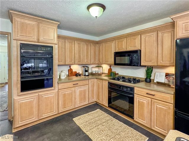 1424 Turnberry Drive, Boardman, OH 44512