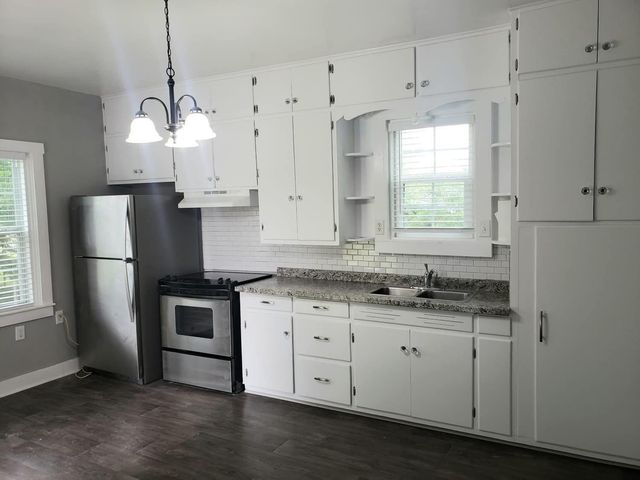 113 N Middle Street, Flatonia, TX 78941