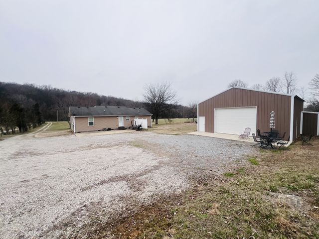 8659 Dog Branch Rd, Mount Pleasant, TN 38474