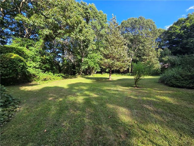 30 Earle Drive, North Kingstown, RI 02852
