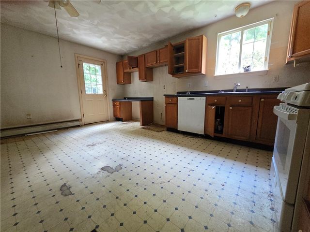 30 Earle Drive, North Kingstown, RI 02852