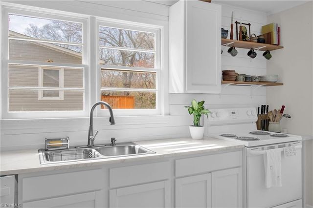 319 Avery Avenue, High Point, NC 27265