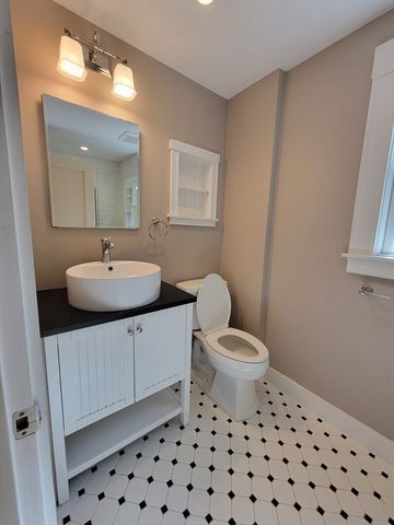 18 Tappan Rd, Wellesley, MA 02482