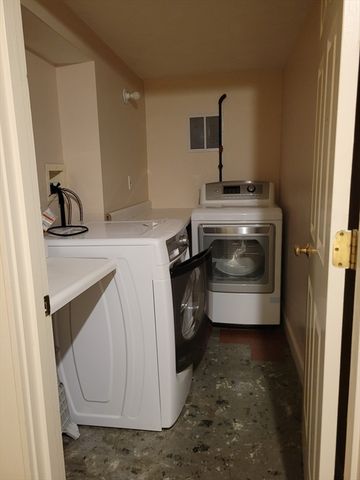 18 Tappan Rd, Wellesley, MA 02482