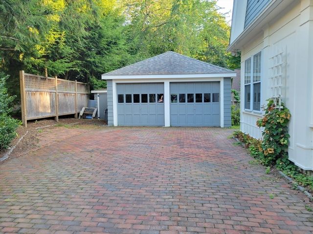 18 Tappan Rd, Wellesley, MA 02482