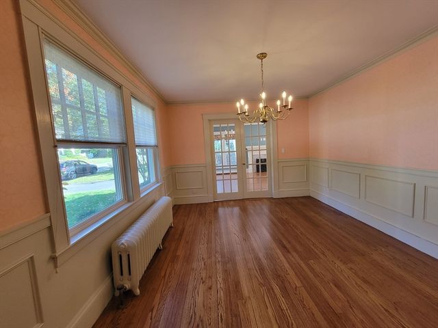 18 Tappan Rd, Wellesley, MA 02482
