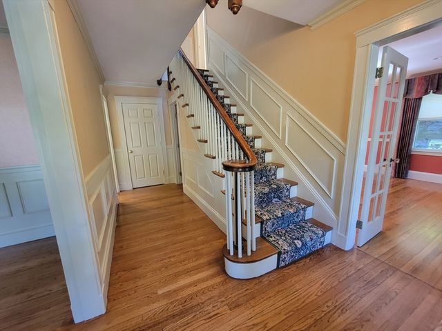 18 Tappan Rd, Wellesley, MA 02482