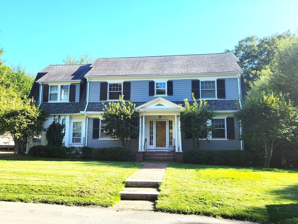 18 Tappan Rd, Wellesley, MA 02482
