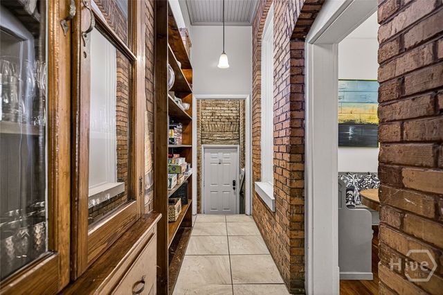 106 E Harris Street, Savannah, GA 31401