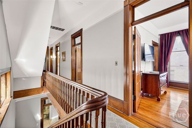 106 E Harris Street, Savannah, GA 31401