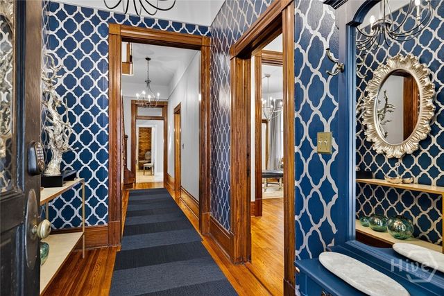 106 E Harris Street, Savannah, GA 31401