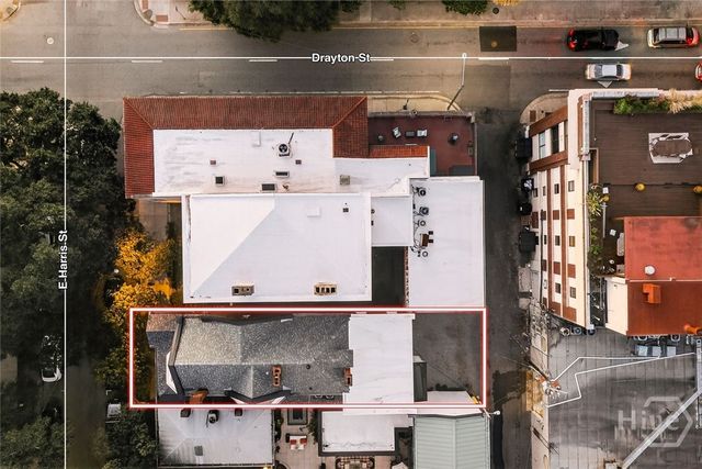 106 E Harris Street, Savannah, GA 31401