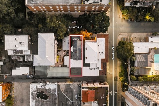 106 E Harris Street, Savannah, GA 31401