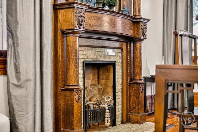 106 E Harris Street, Savannah, GA 31401