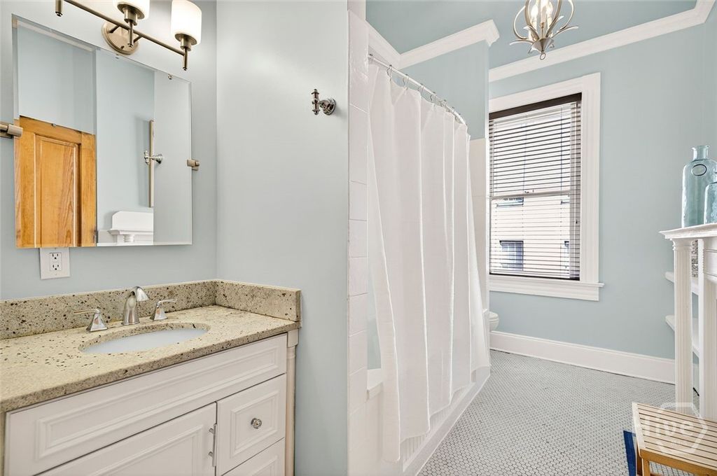 Image 33 of property listing at 106 E Harris Street, Savannah, GA 31401