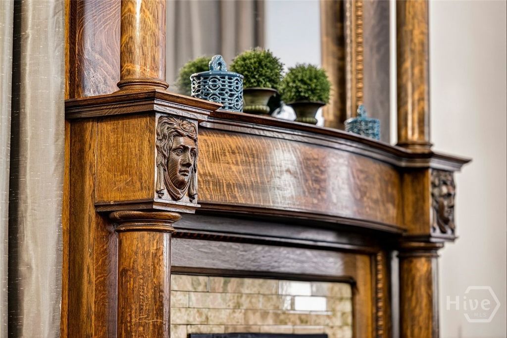 Image 62 of property listing at 106 E Harris Street, Savannah, GA 31401