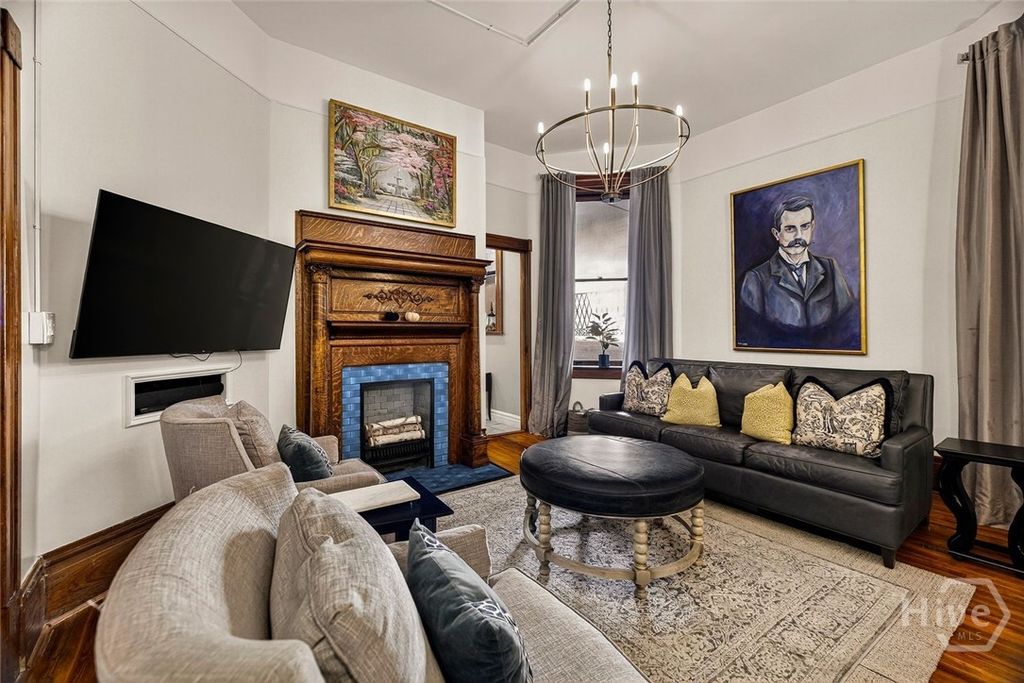 Image 9 of property listing at 106 E Harris Street, Savannah, GA 31401