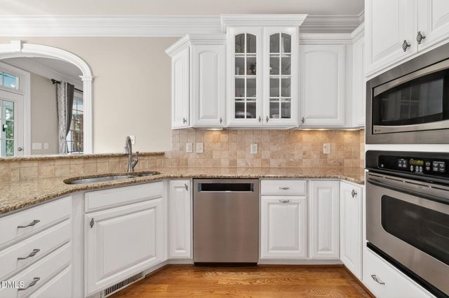 2328 Forestbluff Drive, Fuquay Varina, NC 27526