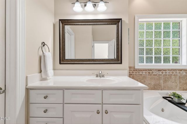 2328 Forestbluff Drive, Fuquay Varina, NC 27526