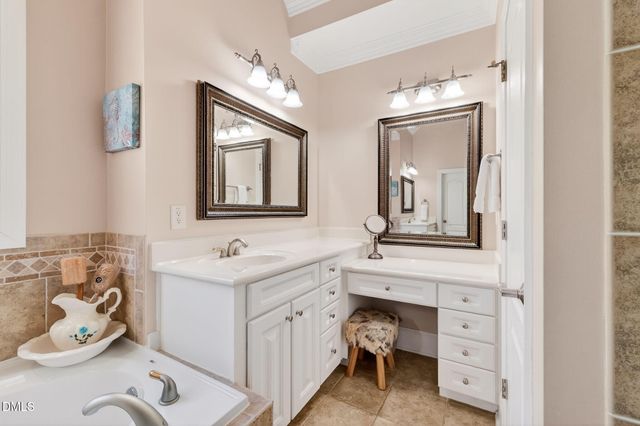 2328 Forestbluff Drive, Fuquay Varina, NC 27526