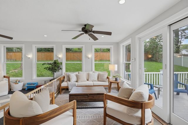 28 Modoc Street, Worcester, MA 01604