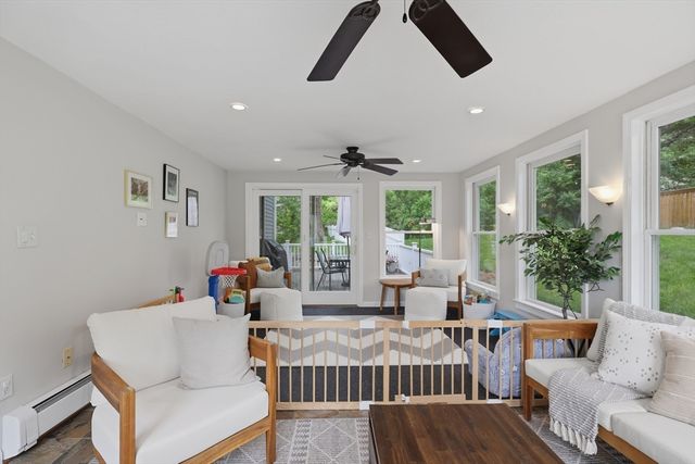 28 Modoc Street, Worcester, MA 01604