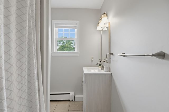 28 Modoc Street, Worcester, MA 01604