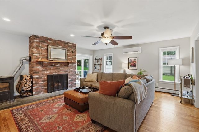 28 Modoc Street, Worcester, MA 01604