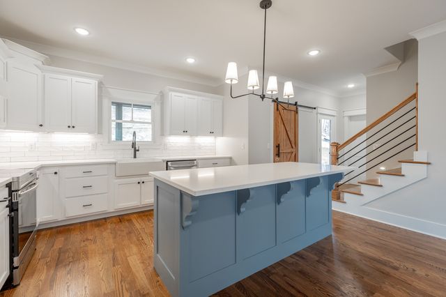 808 Hyatte Rd, Soddy Daisy, TN 37379