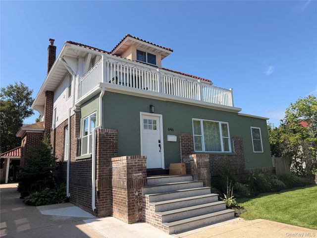 646 W Beech Street Lower, Long Beach, NY 11561