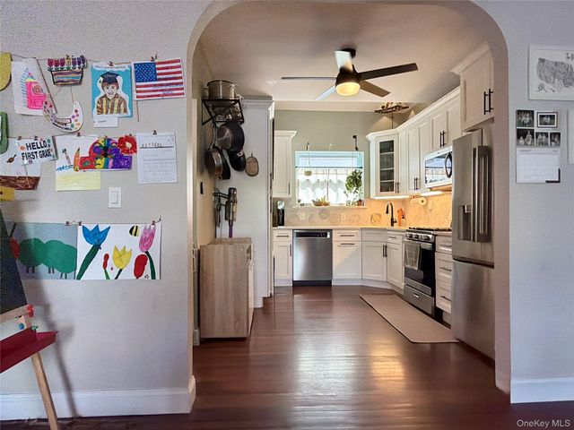 646 W Beech Street Lower, Long Beach, NY 11561