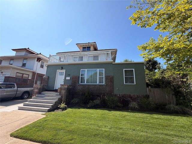 646 W Beech Street Lower, Long Beach, NY 11561