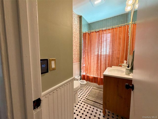 646 W Beech Street Lower, Long Beach, NY 11561