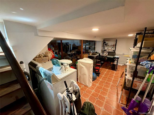 646 W Beech Street Lower, Long Beach, NY 11561