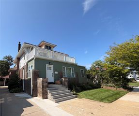 646 W Beech Street Lower, Long Beach, NY 11561
