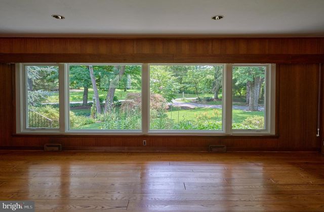 6783 CHAPEL RD, New Hope, PA 18938