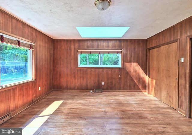 6783 CHAPEL RD, New Hope, PA 18938